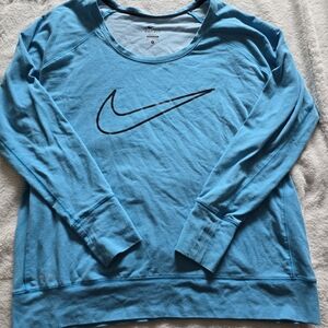 Nike Women's Aqua Blue Long-Sleeve Dri-FIT Sweatshirt - XL